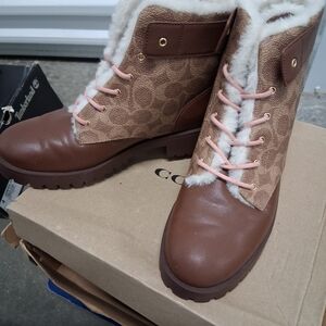 Coach Women's Brown and Pink With White Fur Lined Wmns Sz6.5 LeatherWinter Boots